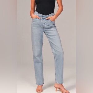 Abercrombie & Fitch 90s High Rise Straight Curve Light Cross Button Jeans 8S